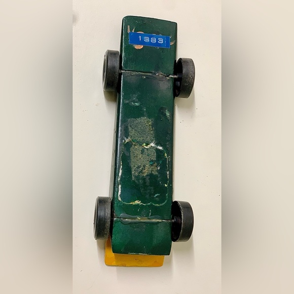 1983 Vintage Hand Crafted Homemade Pinewood Derby Race Car - Picture 10 of 12